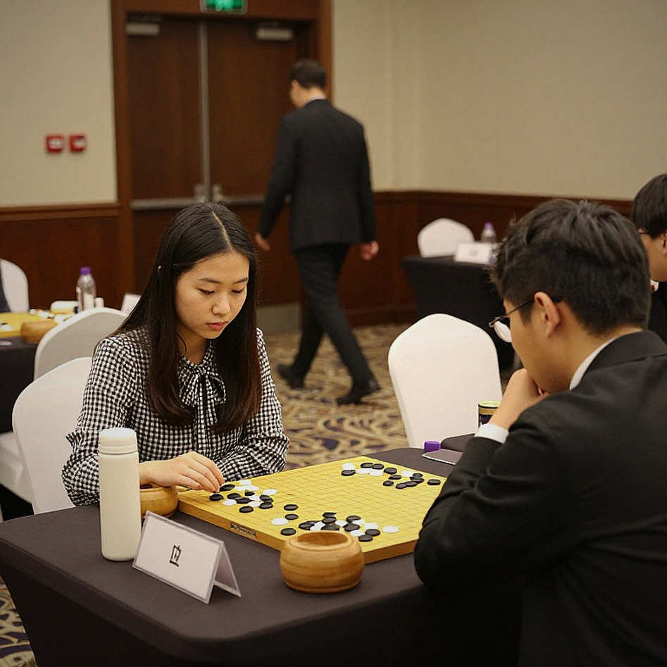Giải Cờ Vua Toàn Cầu 2026: Carlsen Tái Xuất, Ấn Độ Thống Trị, Nhưng Lịch Thi Đấu Là Cơn Ác Mộng