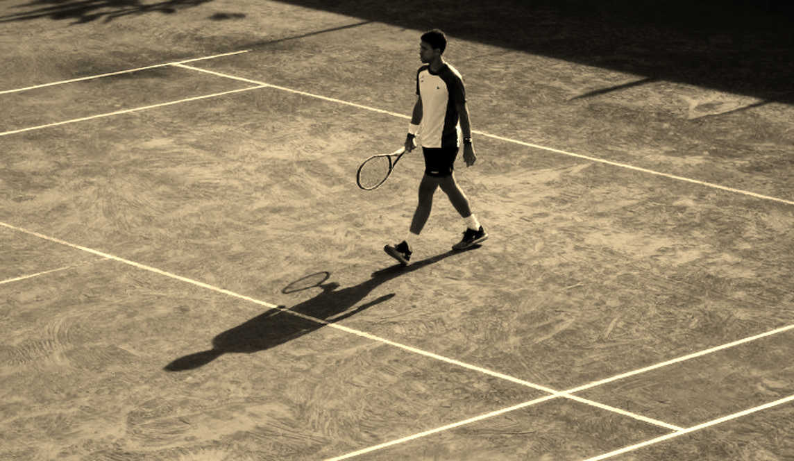 Djokovic, Thượng Hải và cú ngã không hề sốc: Giới hạn của một cỗ máy đọc trận đấu