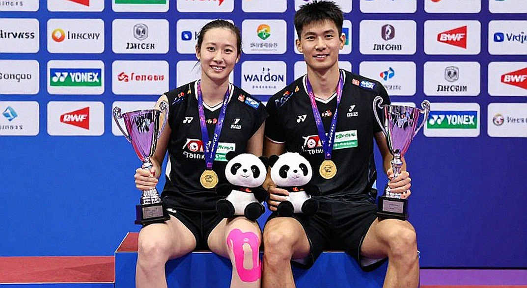 Alwi Farhan tập cùng Kento Momota trước Asian Games 2026: bài kiểm tra bền rally và khoảng trống dữ liệu