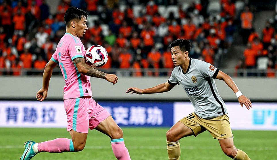 Sổ cái trống của V.League: Việt Nam xuất khẩu cầu thủ nhưng không định giá được họ Sổ cái trống của V.League: Việt Nam xuất khẩu cầu thủ nhưng không định giá được họ