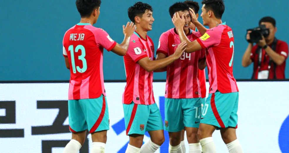 Nhịp đứng của tuyển Việt Nam: Không phải nhanh hơn, mà là bước chậm khi đối thủ cuống
