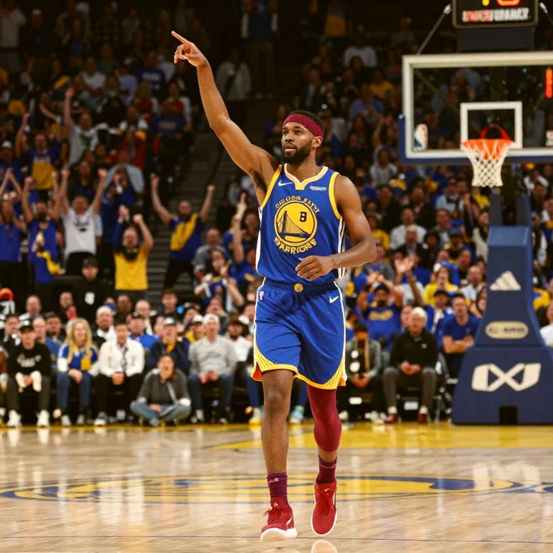 Nowitzki, Ujiri và cánh cửa Dallas: Khi huyền thoại cần một lý do để trở về Nowitzki, Ujiri và cánh cửa Dallas: Khi huyền thoại cần một lý do để trở về