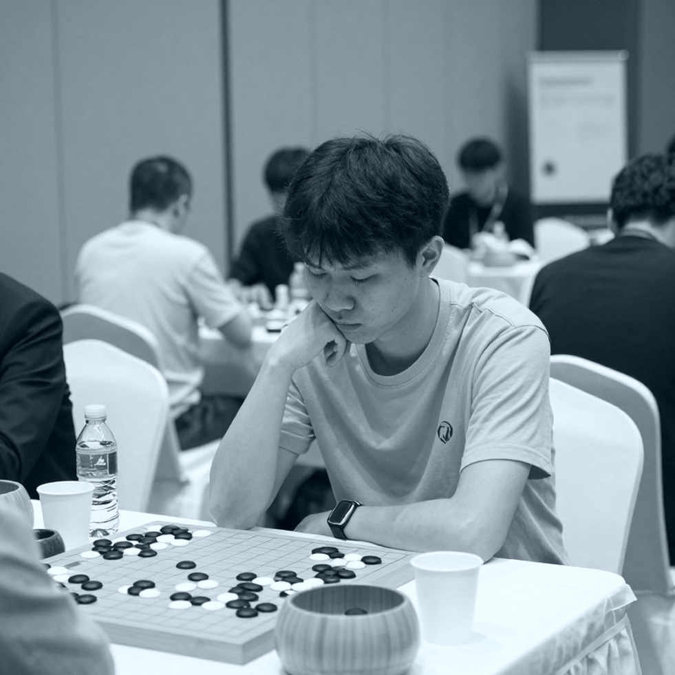 Nước cờ 5.e5 và niềm an ủi kỳ lạ của mê tín trong cờ vua