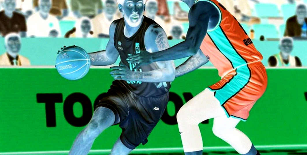 Bóng ma ở góc trái: Kevin Love và thứ không bao giờ xuất hiện trên bảng điểm