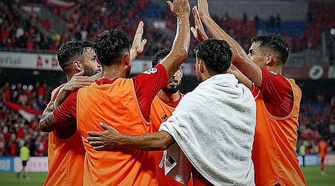 V.League trở lại: Áp lực đè nặng lên ghế huấn luyện viên Hà Nội FC và Đồng Nai