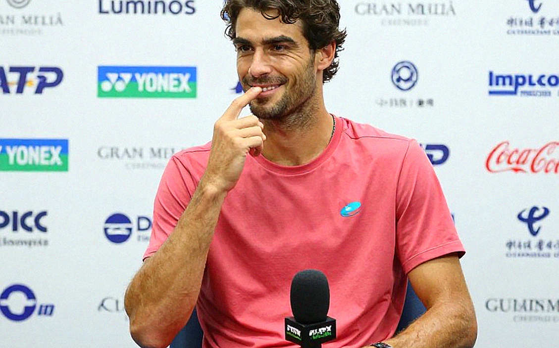Alcaraz trở lại US Open 2026: Chiến thắng 18/21 game cuối và bài toán cổ tay chưa có lời giải Alcaraz trở lại US Open 2026: Chiến thắng 18/21 game cuối và bài toán cổ tay chưa có lời giải