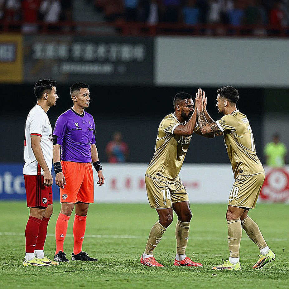 Thái Lan 2-0 Việt Nam: Giải mã khối phòng ngự thấp và nỗi lo thế hệ kế cận