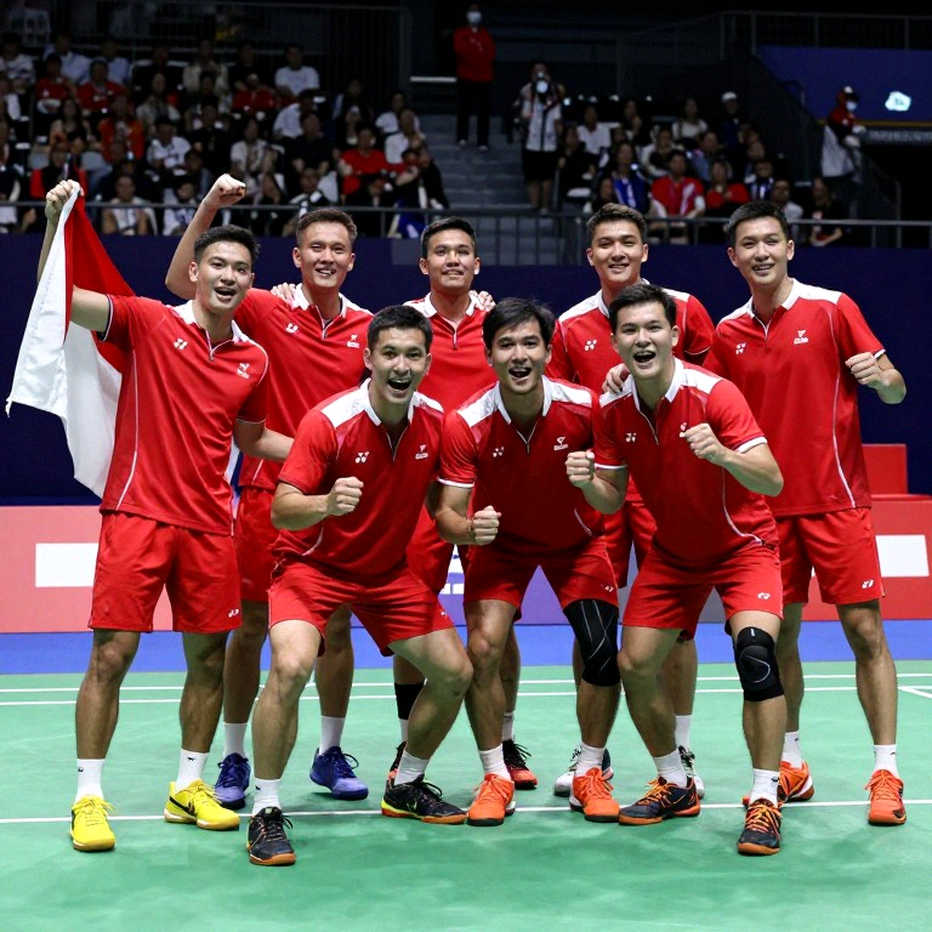 Empty Stands, Full Hearts: When Nguyễn Tiến Minh Passes the Torch to Lê Đức Phát Empty Stands, Full Hearts: When Nguyễn Tiến Minh Passes the Torch to Lê Đức Phát