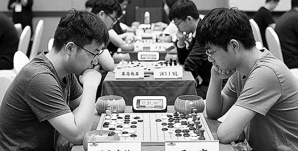 Carlsen khen ngợi Sindarov sau ván hòa bất ngờ ở Global Chess League 2026